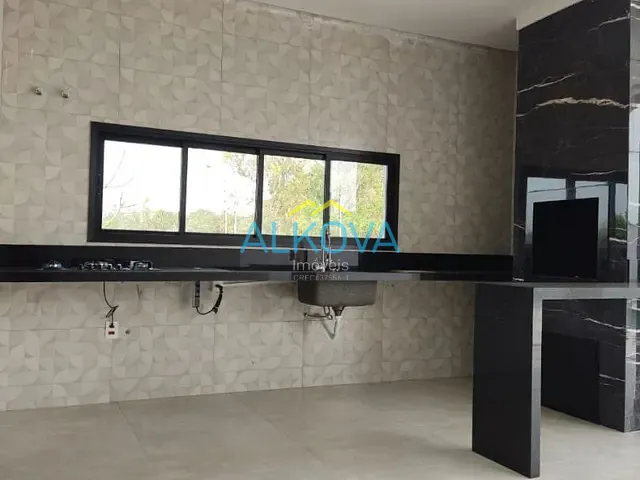 Casa com 425m² 3 quartos e 4 banheiros, à venda, no bairro Residencial Colinas em Caçapava