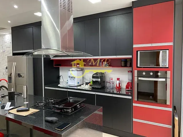 Casa com 300m², à venda, no bairro Jardim das Palmeiras em Valinhos