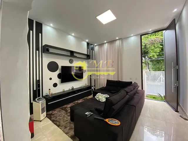 Casa com 300m², à venda, no bairro Jardim das Palmeiras em Valinhos