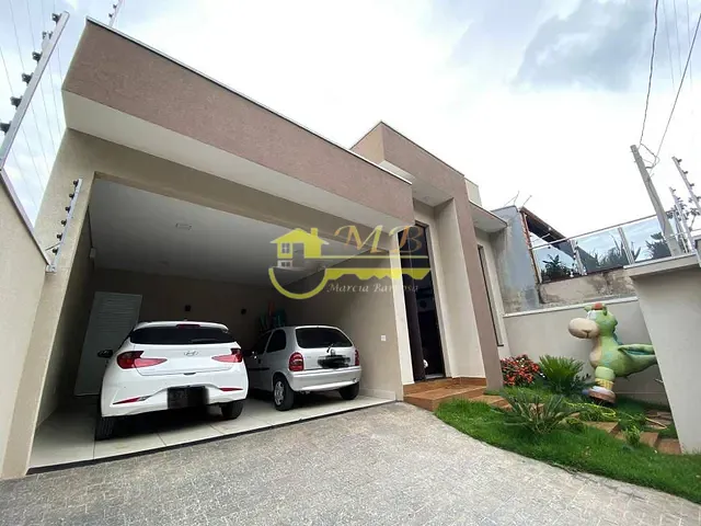 Casa com 300m², à venda, no bairro Jardim das Palmeiras em Valinhos