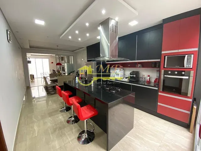 Casa com 300m², à venda, no bairro Jardim das Palmeiras em Valinhos