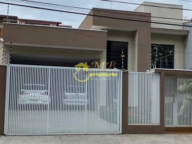 Casa com 300m², à venda, no bairro Jardim das Palmeiras em Valinhos