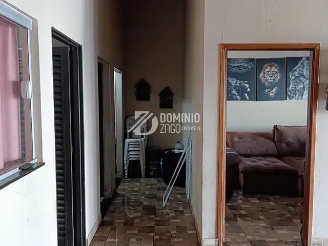 Casa com 200m², à venda, no bairro Jardim Espanha em Uberaba