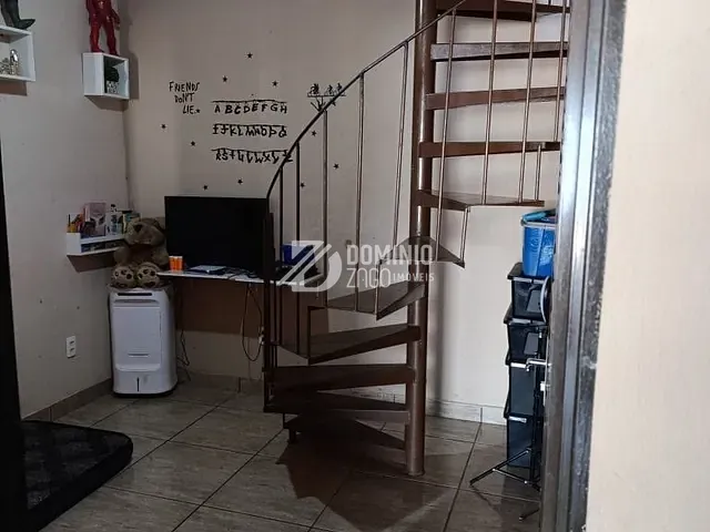 Casa com 200m², à venda, no bairro Jardim Espanha em Uberaba