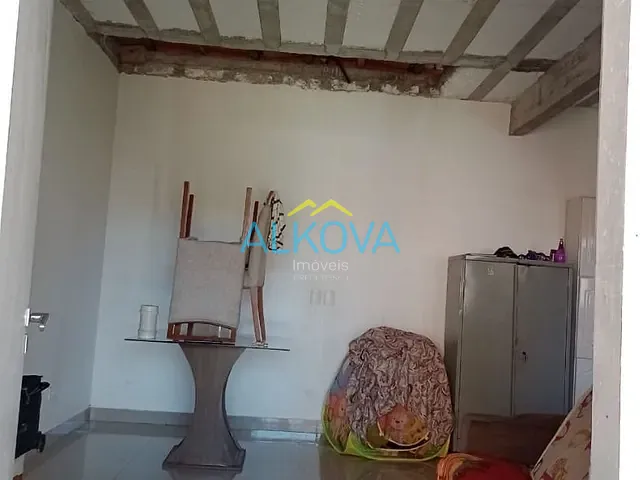 Casa com 175m² 2 quartos e 1 banheiro, à venda, no bairro Recanto dos Eucaliptos em São José dos Campos