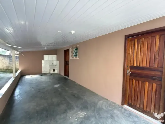 Casa 3 quartos e 1 banheiro, para alugar, no bairro Centro em Campo Magro