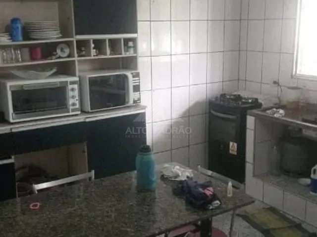 Casa com 300m² 2 quartos e 1 banheiro, à venda, no bairro Recanto Vital Brasil em Mauá