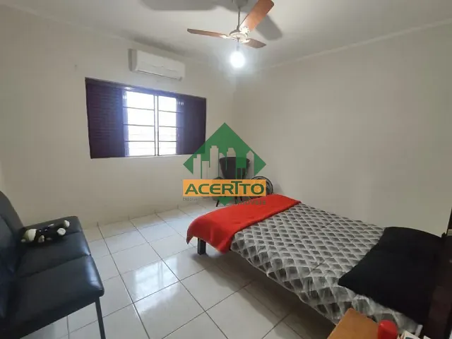 Casa com 300m² 2 quartos e 1 banheiro, à venda, no bairro Jardim Brasília em Araçatuba