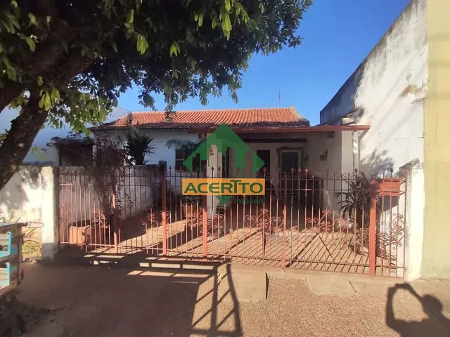 Casa com 300m² 2 quartos e 1 banheiro, à venda, no bairro Jardim Brasília em Araçatuba