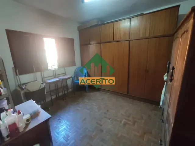 Casa com 300m² 2 quartos e 1 banheiro, à venda, no bairro Jardim Brasília em Araçatuba