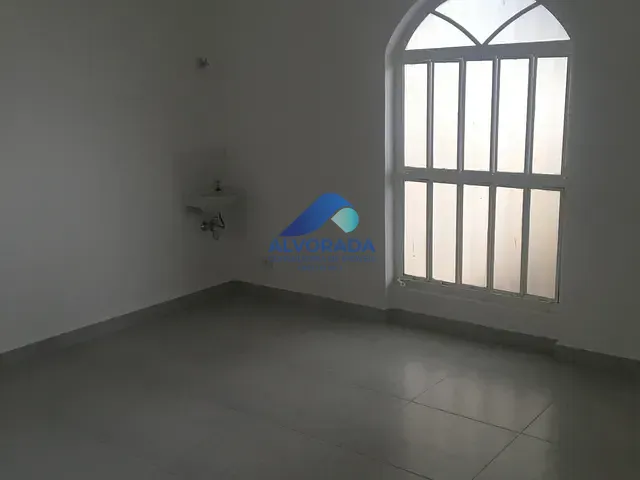 Casa com 300m², para alugar, no bairro Vila Rubi em São José dos Campos