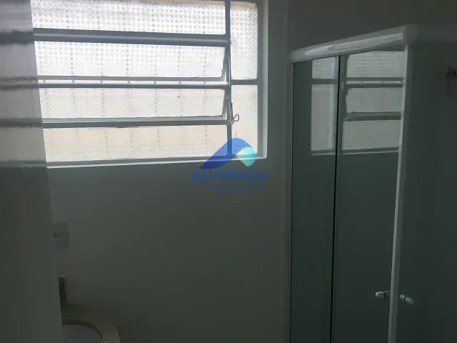Casa com 300m², para alugar, no bairro Vila Rubi em São José dos Campos