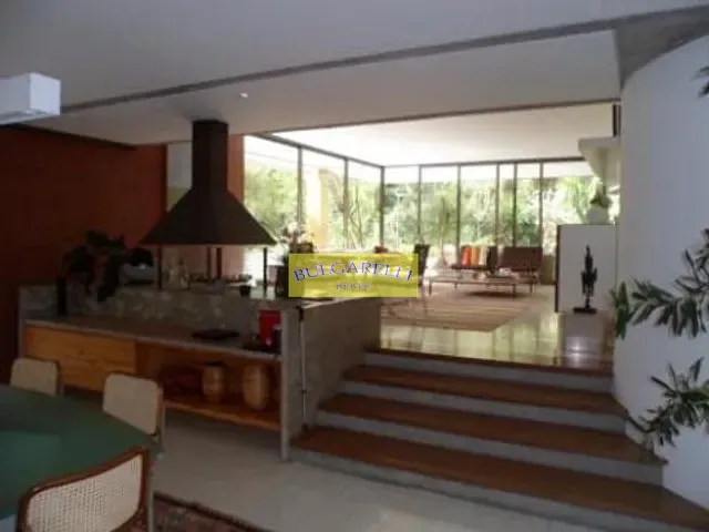Casa com 1020m² 4 quartos e 6 banheiros, à venda, no bairro LOTEAMENTO PORTAL DO PARAISO em Jundiai