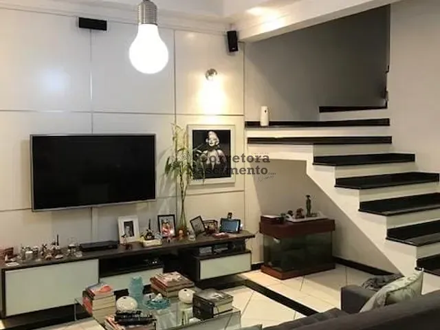 Casa com 200m² 2 quartos e 3 banheiros, à venda, no bairro Jardim Califórnia em Jacareí