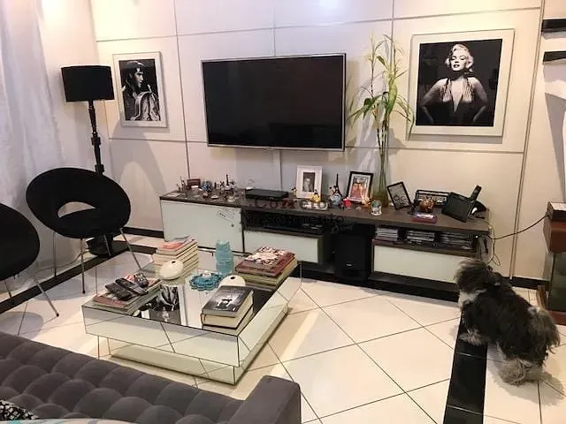 Casa com 200m² 2 quartos e 3 banheiros, à venda, no bairro Jardim Califórnia em Jacareí