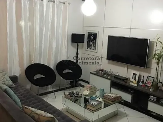 Casa com 200m² 2 quartos e 3 banheiros, à venda, no bairro Jardim Califórnia em Jacareí