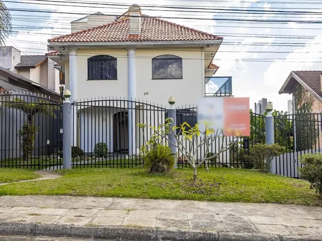 Casa com 434m² 3 quartos e 5 banheiros, para alugar, no bairro Mossunguê em Curitiba