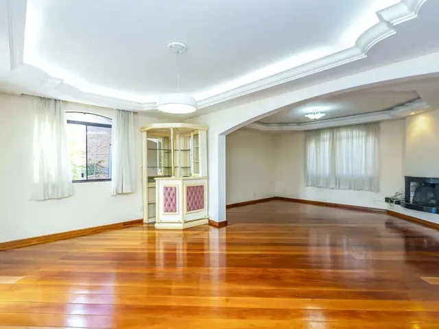 Casa com 434m² 3 quartos e 5 banheiros, para alugar, no bairro Mossunguê em Curitiba