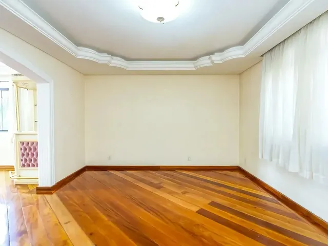 Casa com 434m² 3 quartos e 5 banheiros, para alugar, no bairro Mossunguê em Curitiba