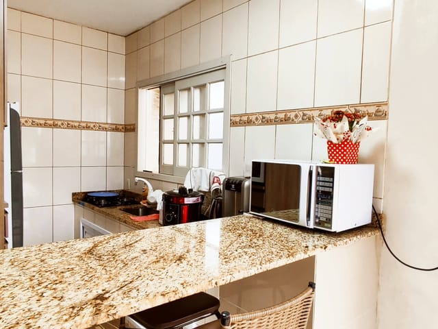 Casa com 300m² 2 quartos e 2 banheiros, à venda, no bairro Laranjal em Pelotas