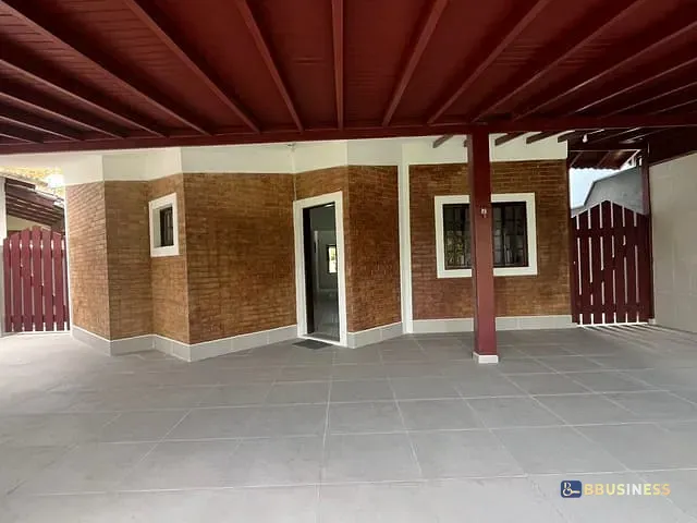 Casa 3 quartos e 3 banheiros, à venda ou para alugar, no bairro Centro em Bertioga