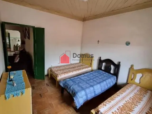 Casa com 449m² 6 quartos e 2 banheiros, à venda, no bairro Centro em São José do Barreiro