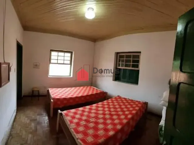 Casa com 449m² 6 quartos e 2 banheiros, à venda, no bairro Centro em São José do Barreiro