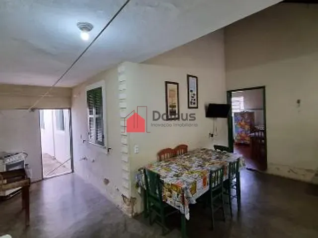 Casa com 449m² 6 quartos e 2 banheiros, à venda, no bairro Centro em São José do Barreiro
