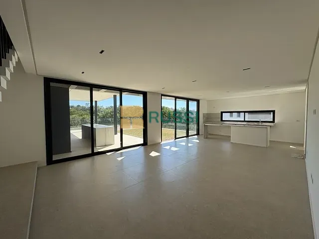 Casa 4 quartos e 6 banheiros, à venda, no bairro Condomínio Residencial Alphaville II em São José dos Campos
