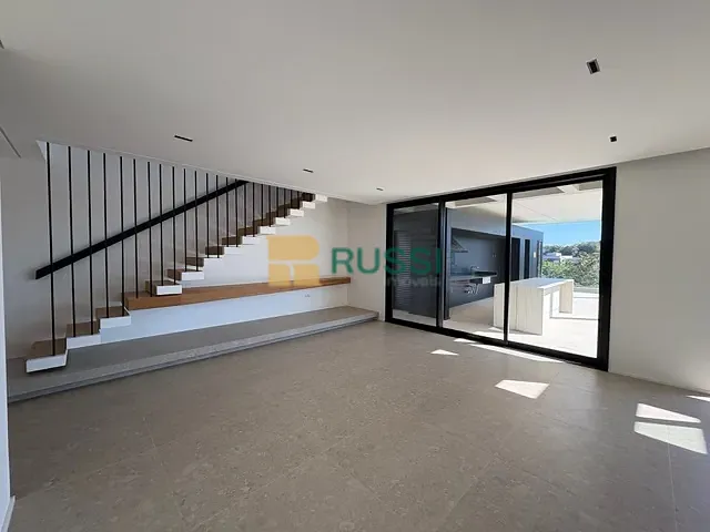 Casa 4 quartos e 6 banheiros, à venda, no bairro Condomínio Residencial Alphaville II em São José dos Campos