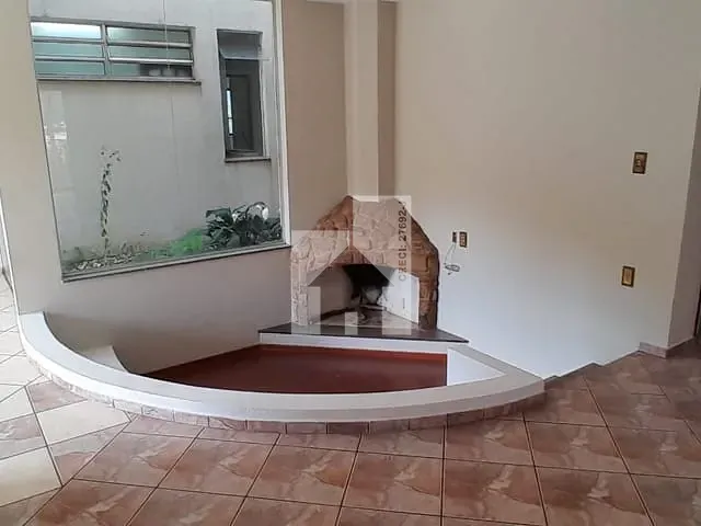 Casa com 800m² 4 quartos e 4 banheiros, à venda ou para alugar, no bairro Jardim Europa em Jundiaí