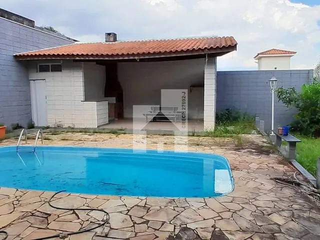 Casa com 800m² 4 quartos e 4 banheiros, à venda ou para alugar, no bairro Jardim Europa em Jundiaí