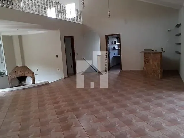 Casa com 800m² 4 quartos e 4 banheiros, à venda ou para alugar, no bairro Jardim Europa em Jundiaí