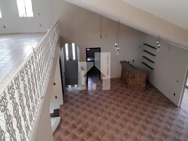 Casa com 800m² 4 quartos e 4 banheiros, à venda ou para alugar, no bairro Jardim Europa em Jundiaí