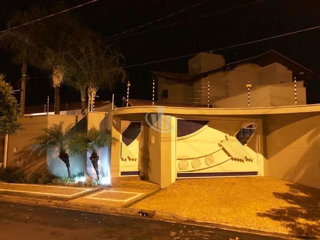 Foto do Sobrado - CASA à venda 3 Quartos, 3 Suites, 3 Vagas, 525M², JARDIM IMPERADOR, ARARAQUARA - SP | Investe Imobiliária LTDA