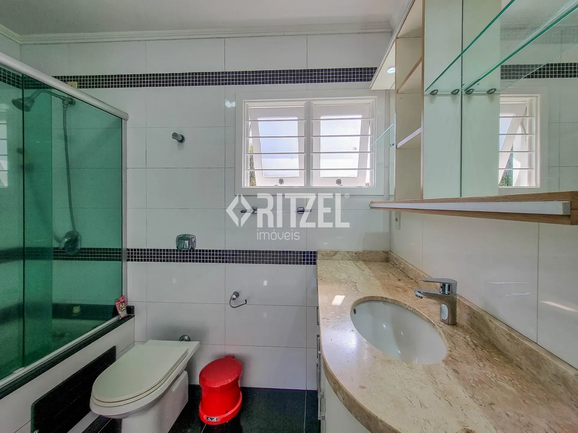 Casa, 3 quartos, 220 m² - Foto 24