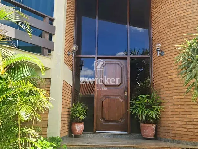 Casa com 600m² 3 quartos e 5 banheiros, à venda, no bairro Vila Coralina em Bauru