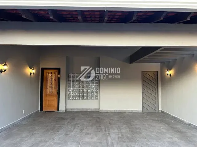 Casa com 336m² 3 quartos e 2 banheiros, à venda, no bairro Jardim São Bento em Uberaba