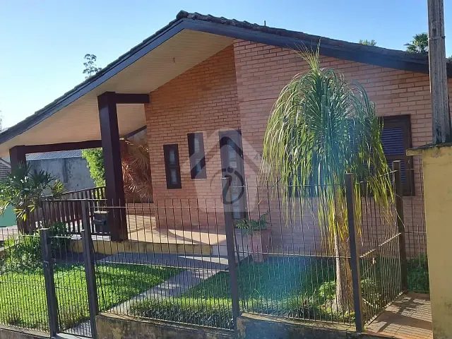 Casa 3 quartos e 2 banheiros, à venda, no bairro CENTRO em Colinas
