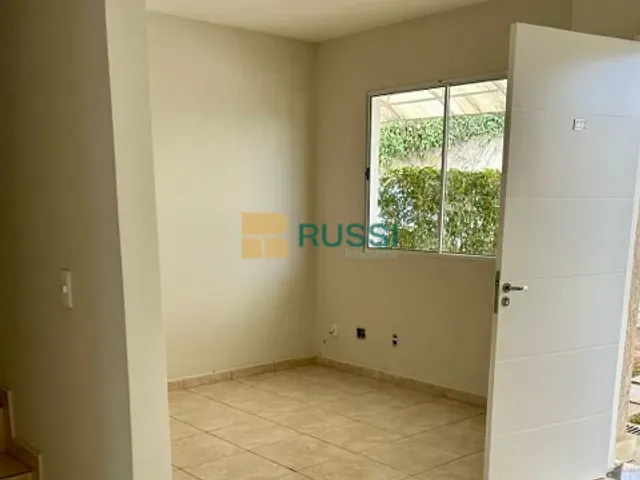 Casa com 250m² 3 quartos e 2 banheiros, à venda ou para alugar, no bairro Urbanova VI em São José dos Campos