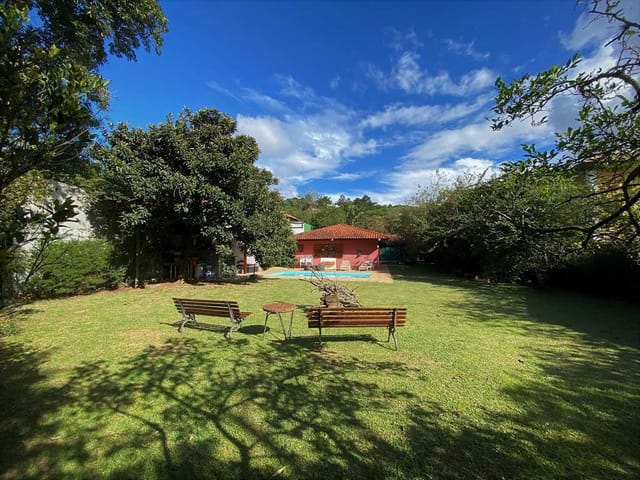 Casa 3 quartos e 5 banheiros, à venda, no bairro Chácara Vale do Rio Cotia em Carapicuíba