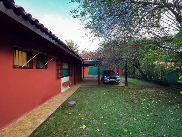 Casa 3 quartos e 5 banheiros, à venda, no bairro Chácara Vale do Rio Cotia em Carapicuíba