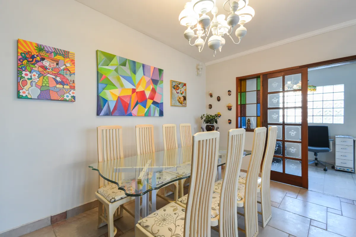 Casa para venda em Jardim da Glória com 4 quartos, sendo 1 suíte, 275m²