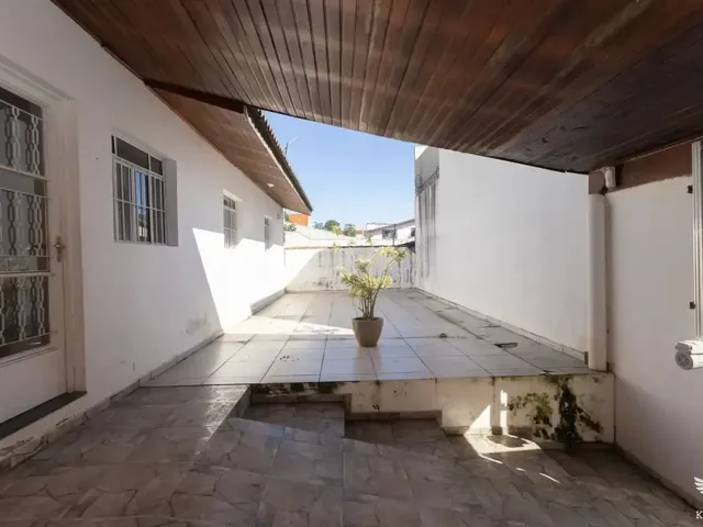 Casa 2 quartos e 1 banheiro, para alugar, no bairro Santa Felicidade em Curitiba