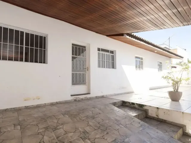 Casa 2 quartos e 1 banheiro, para alugar, no bairro Santa Felicidade em Curitiba