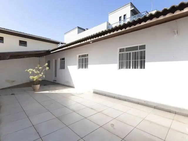Casa 2 quartos e 1 banheiro, para alugar, no bairro Santa Felicidade em Curitiba
