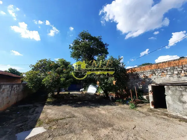 Casa com 275m² 2 quartos e 1 banheiro, à venda, no bairro Vila Aeroporto em Campinas