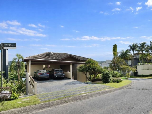Casa com 500m² 3 quartos e 4 banheiros, à venda, no bairro Golf Gardens em Carapicuíba