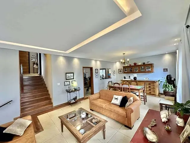 Casa com 500m² 3 quartos e 4 banheiros, à venda, no bairro Golf Gardens em Carapicuíba