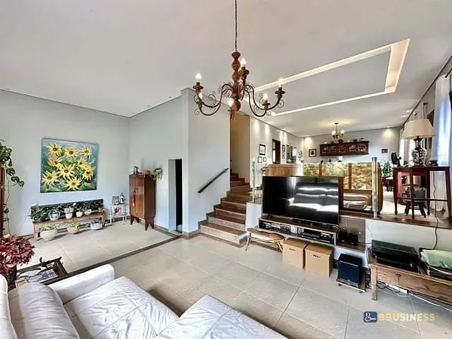 Casa com 500m² 3 quartos e 4 banheiros, à venda, no bairro Golf Gardens em Carapicuíba